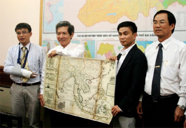 มอบรางวัลการประกวดงานเขียน “บุคคลที่เป็นตัวอย่างกับผลงานที่เรียบง่ายแต่เปี่ยมด้วยความหมาย”